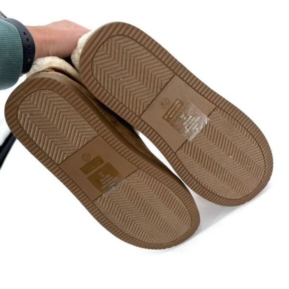 LNWOT Guess Women's Adlen Faux Fur Round Toe Ankle Boots Brown Tan Size 7 - Picture 6 of 11